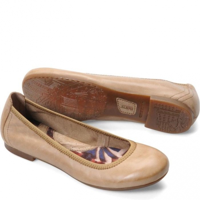 Women's Born Julianne Flats - Noche Tan (Tan)